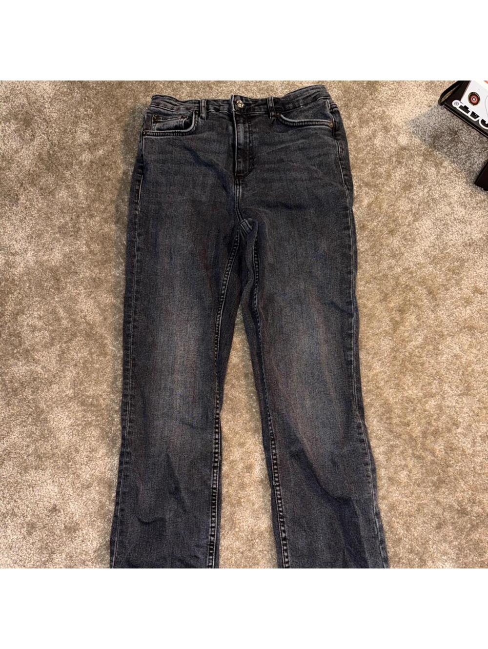 Zara women’s Dark Wash black Slim-Straight Jeans size 8